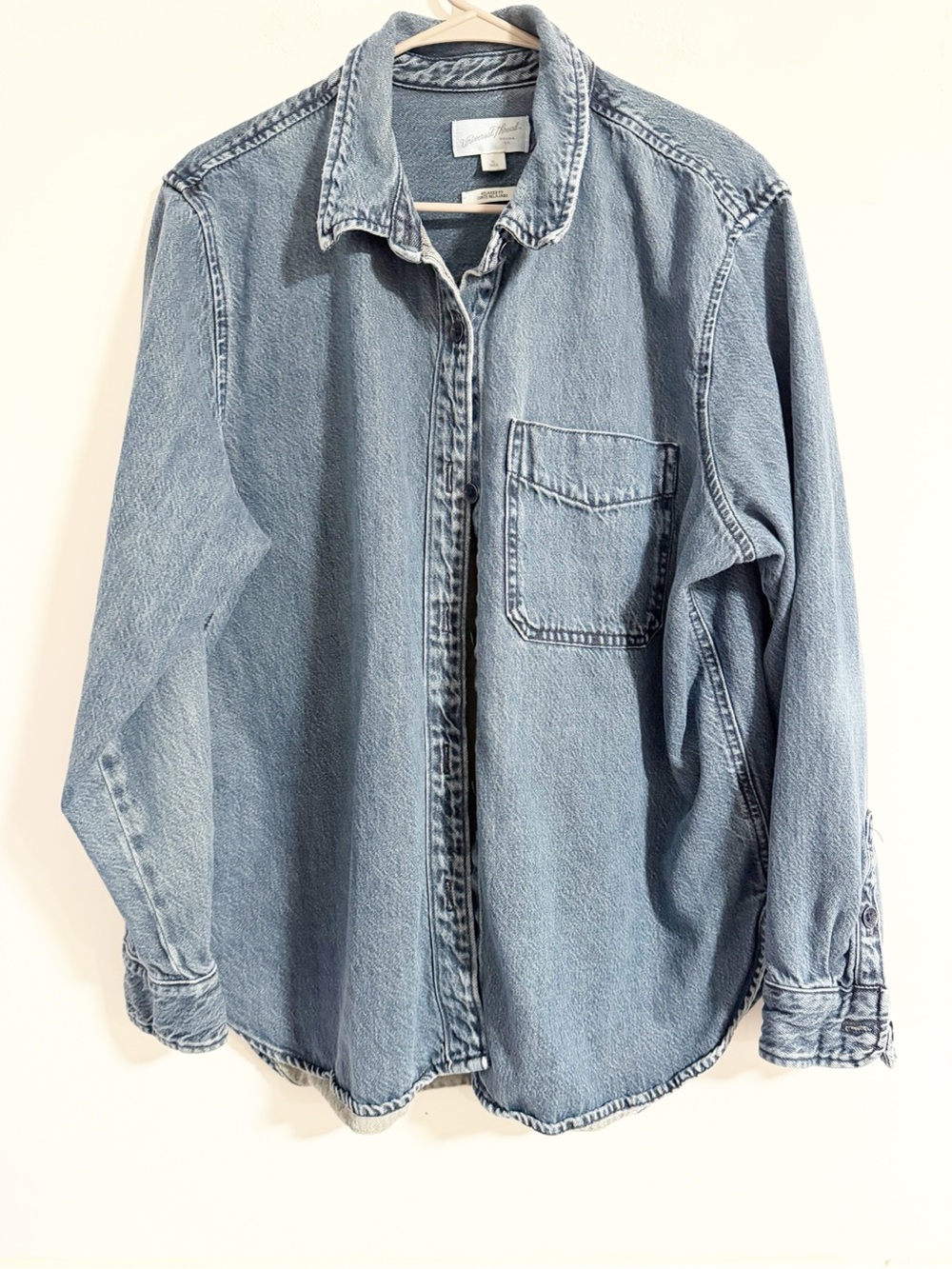 Universal Thread Denim Button Down Shirt Light Wash Blue XL Relaxed Fit Lyocell